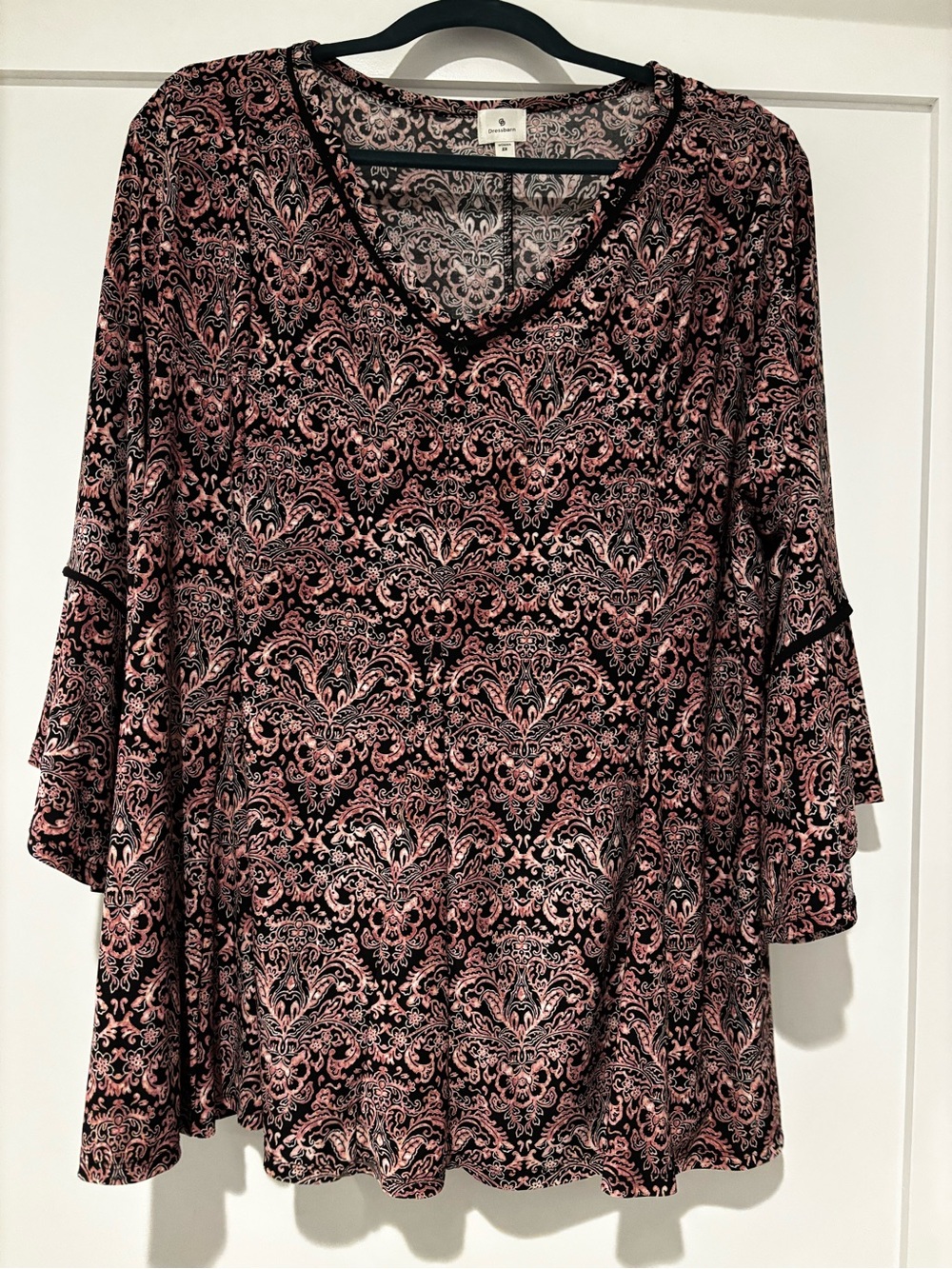 Faded Glory Black and Pink Damask V-Neck Tunic